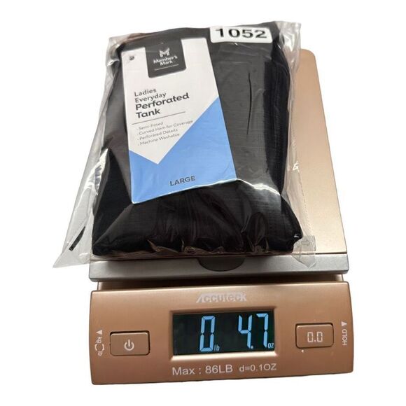 Member’s Mark Women’s Everyday Perforated Tank Size Large - Picture 12 of 12